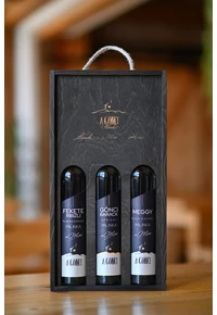 Fekete színű Fa Díszdobozba csomagolt 500 ml A Gönci Barack, Meggy, Feketeribizli Pálinka 45°